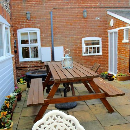 סאקסמונדהם Romantic Flint Cottage On The Suffolk Coast מראה חיצוני תמונה