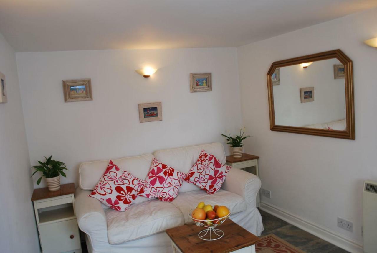 סאקסמונדהם Romantic Flint Cottage On The Suffolk Coast מראה חיצוני תמונה